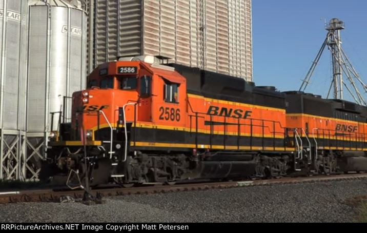 BNSF 2586